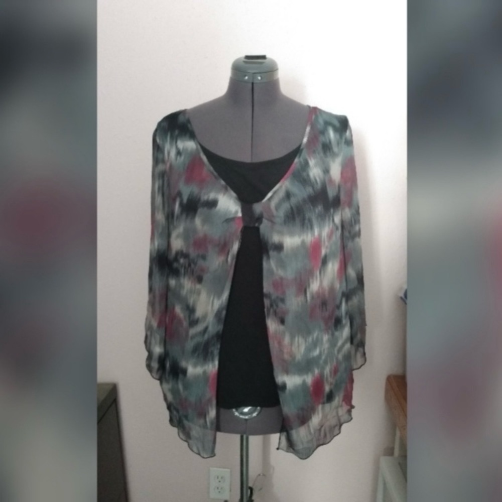 1X multicolored blouse
